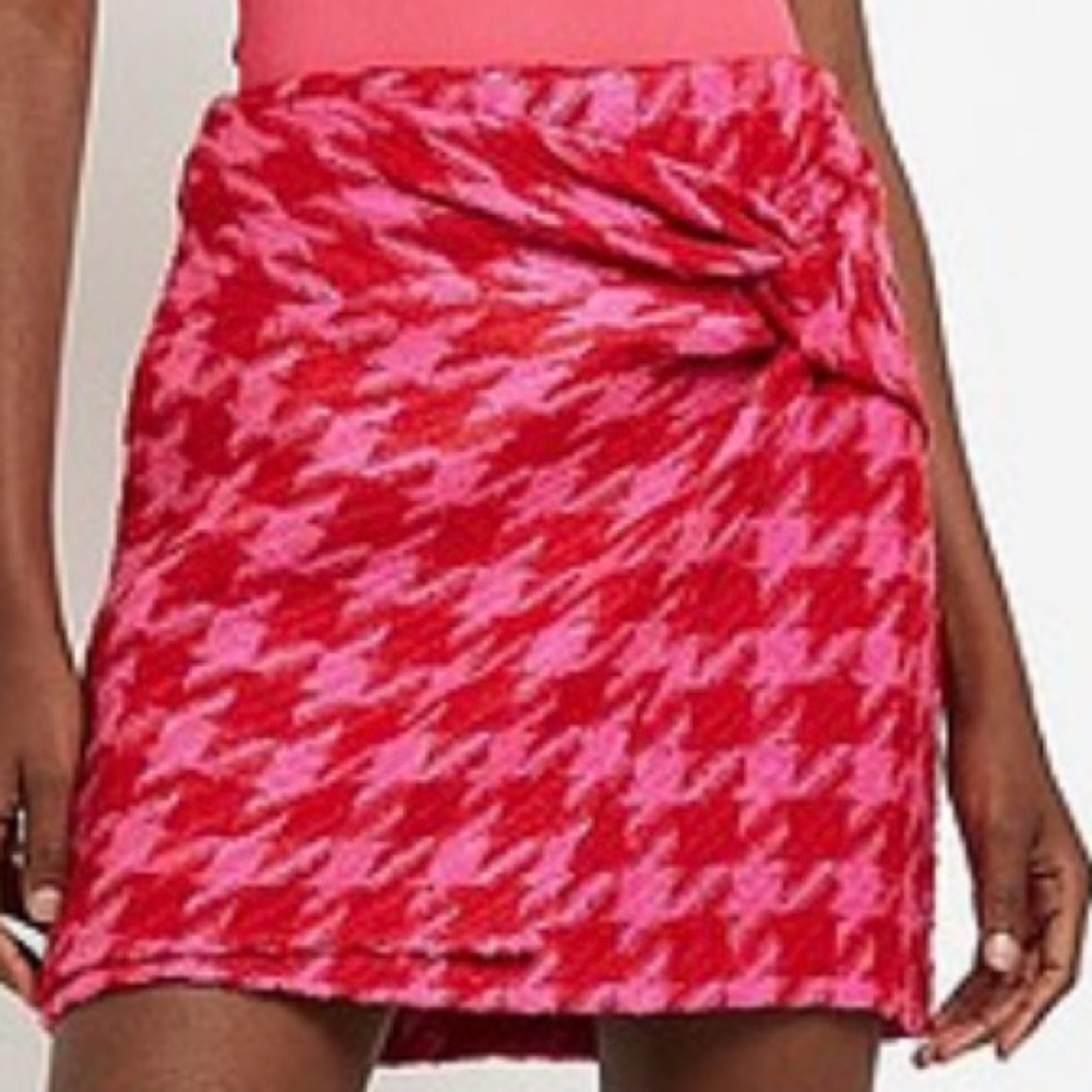 River Island Pink/Red Houndstooth/Dogtooth Boucle Skirt